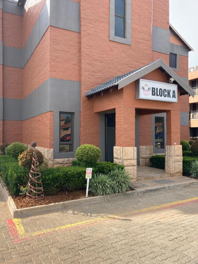 Best Overnight Modern & Private With King Size Bed Bloemfontein Exterior foto